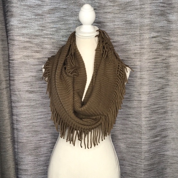 BROWN FRINGE INFINITY SCARF - Picture 1 of 5